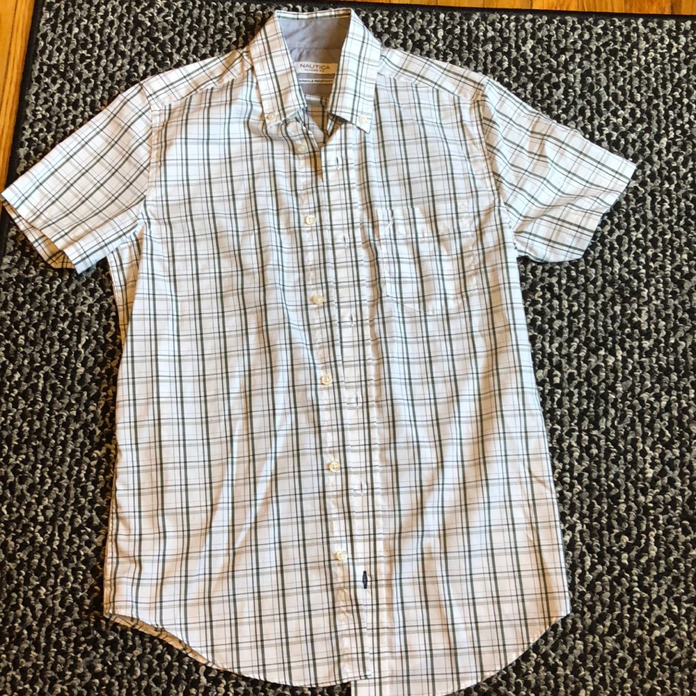 Men’s Nautica button down short sleeve